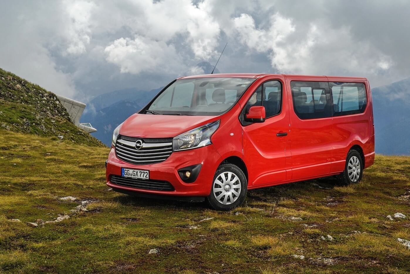 Opel Vivaro: идеальный выбор для коммерческого автомобиля