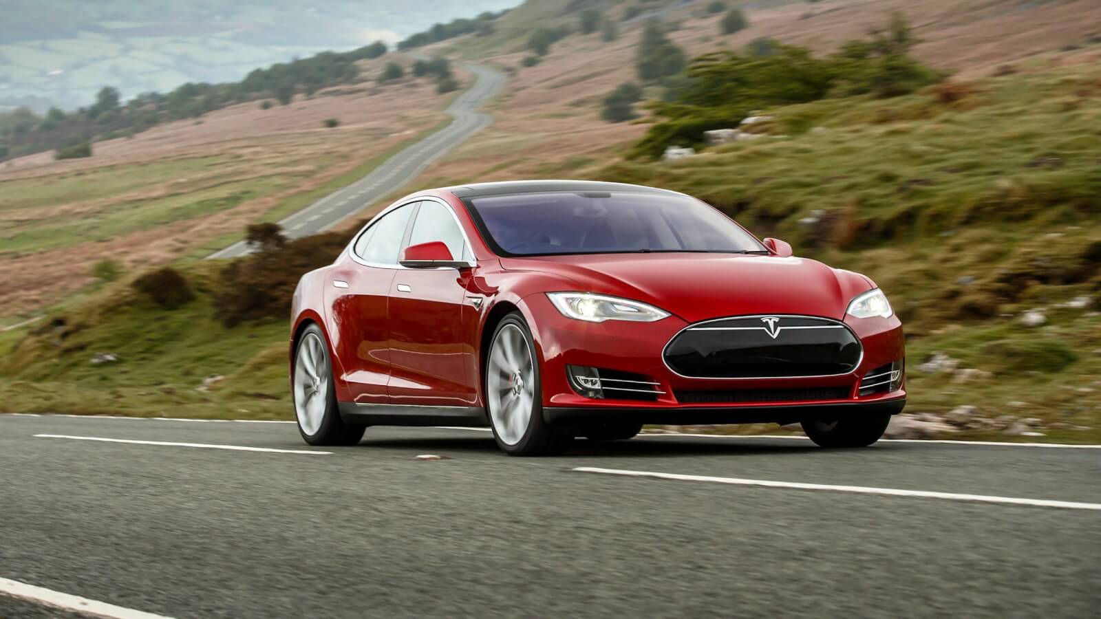Tesla: 19-й отзыв авто в этом году затронет 321 000 электромобилей