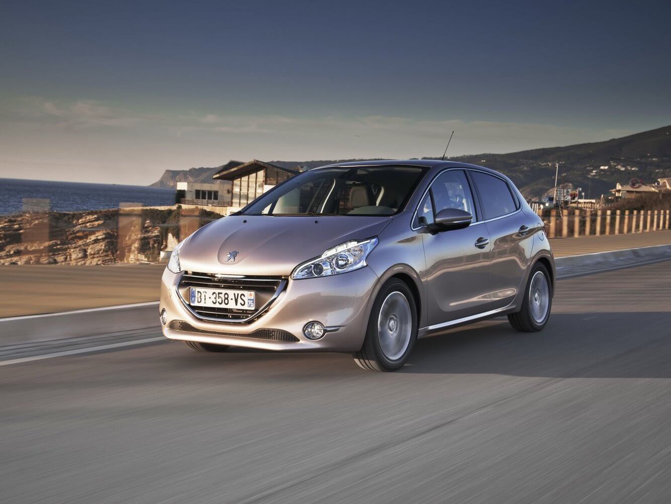 Peugeot 208: превосходство и инновации в мире автомобилей