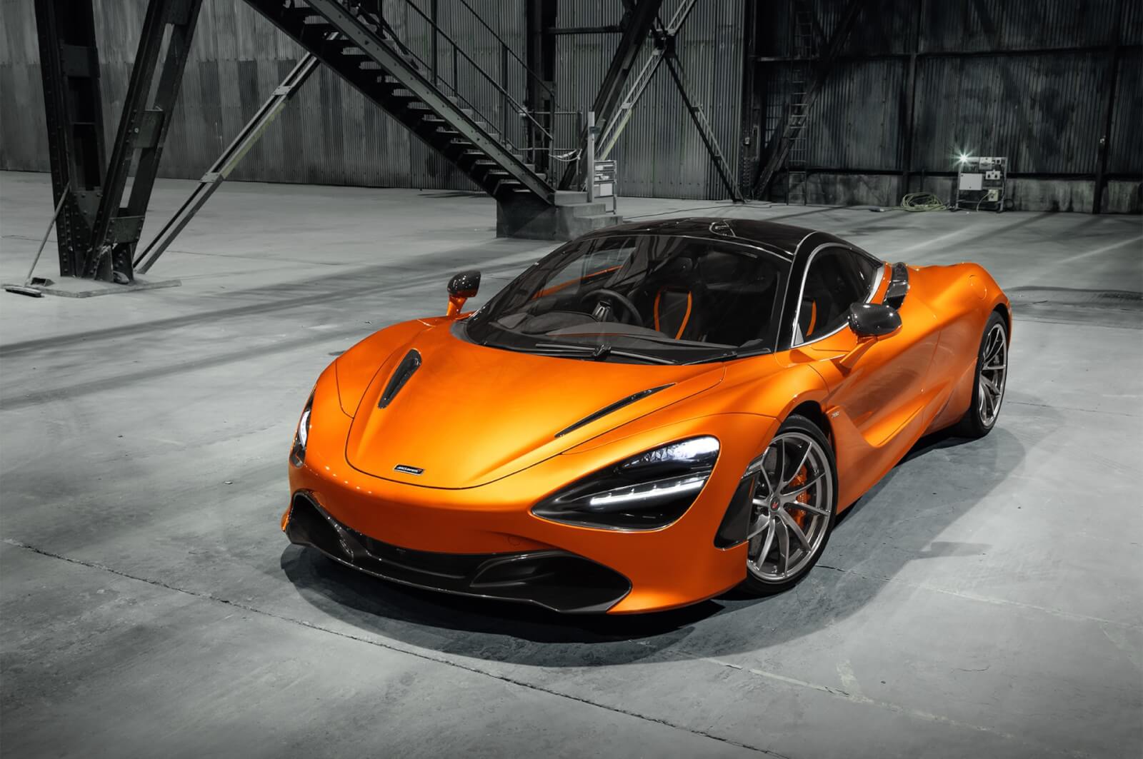 McLaren 720S: мощный символ инженерного искусства