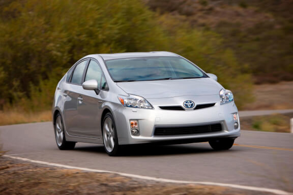 превью Toyota Hybrid: достижения и преимущества гибридных автомобилей