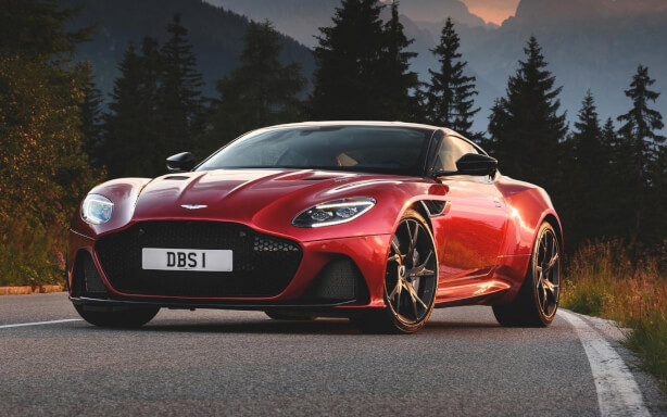 превью Aston Martin DBS Superleggera: элегантное сочетание скорости и роскоши